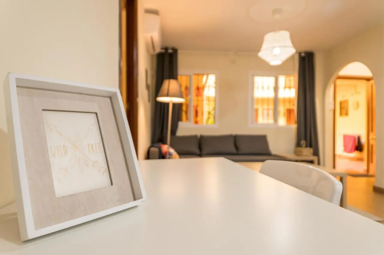 Holidays2Malaga Feijoo Stay Local Close To City Center In A Quiet Area. 0*,