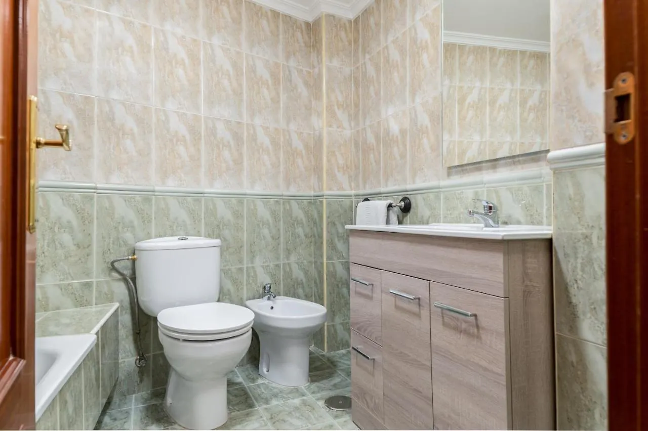 Holidays2Malaga Feijoo Stay Local Close To City Center In A Quiet Area. マラガ